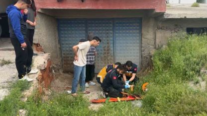 İki yaşındaki çocuk oynadığı 2. kattaki balkondan düştü