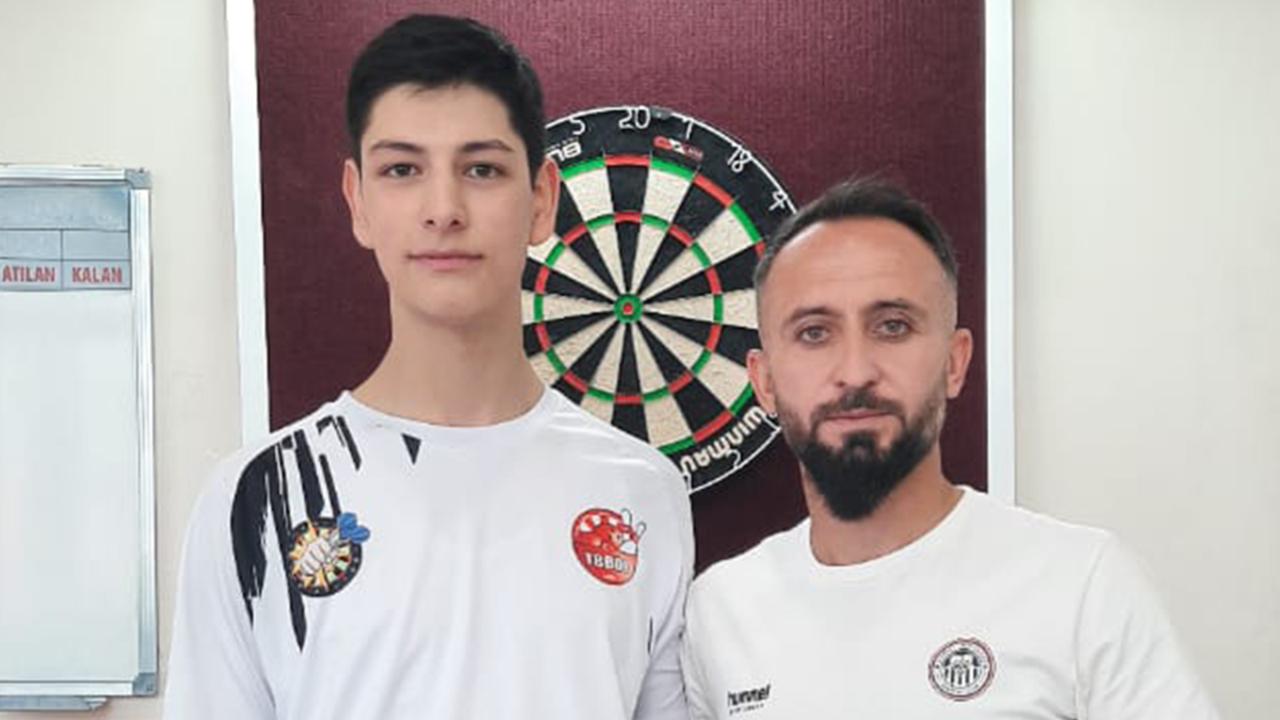 Enes Malik Akgöz, Avrupa Gençler Dart Kupası’nda Türkiye’yi Temsil Edecek