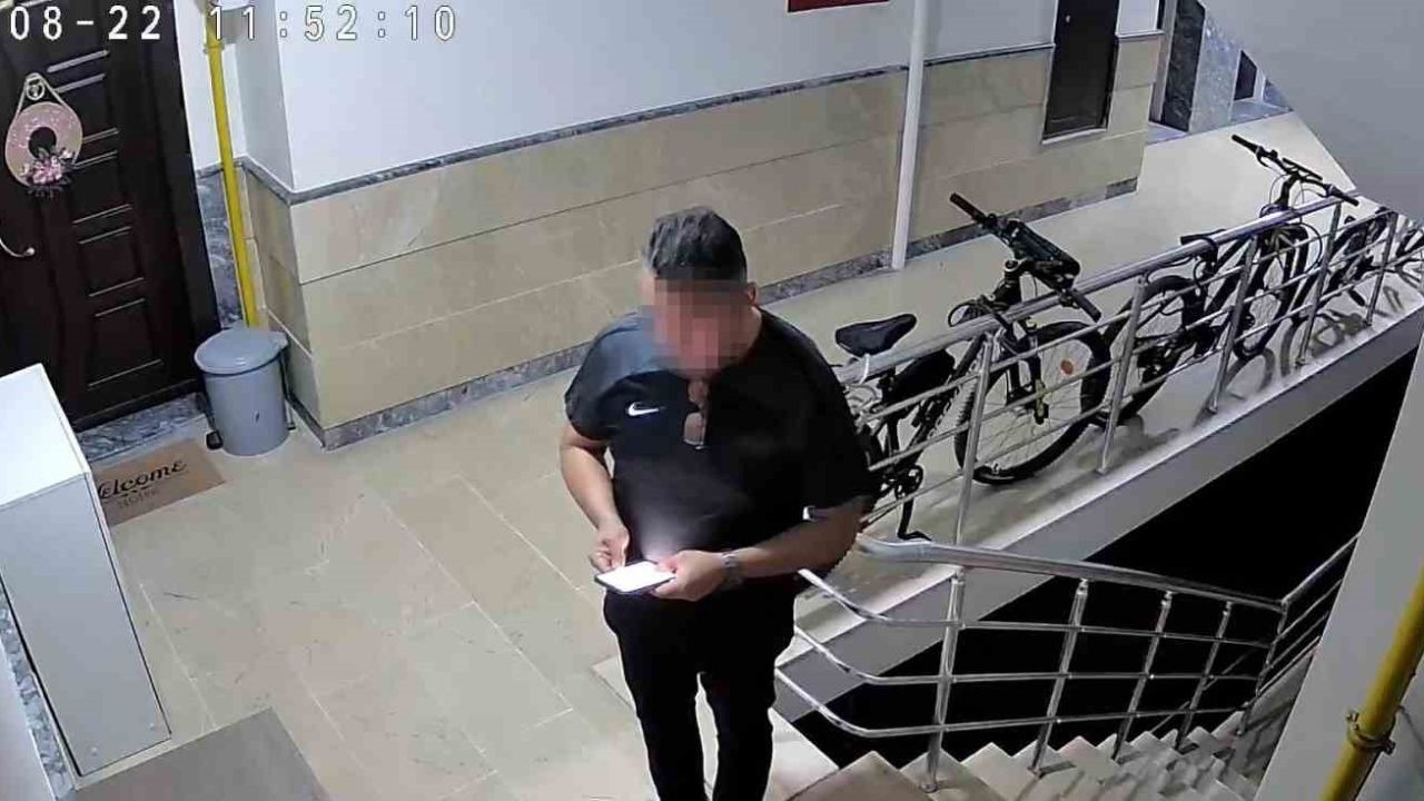 Görevlinin karısını öldüren şahıs, cinayetten sonra ellerini yıkamış