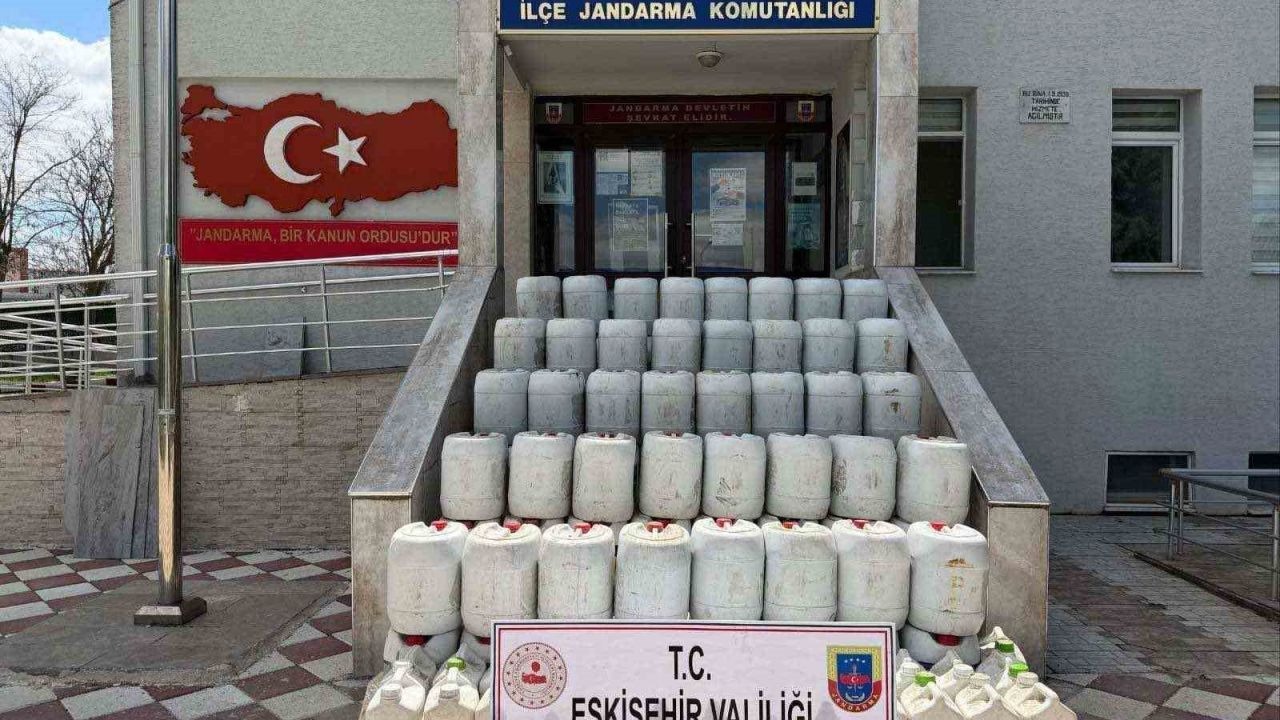 Jandarma 2 bin 270 litre sahte sıvı gübre ele geçirildi